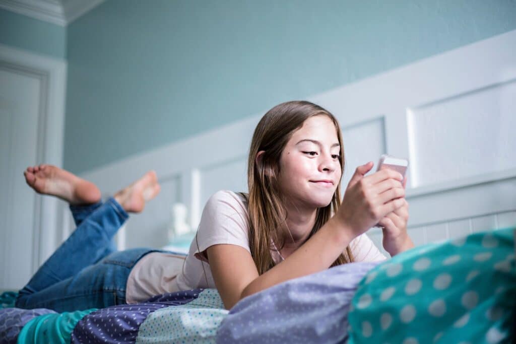 Parents, It's Your Job to Get in the Way of Cell Phones